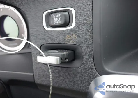 2012 Volvo S60 T5 z USA, uszkodzony, nr VIN YV1622FS0C2033981